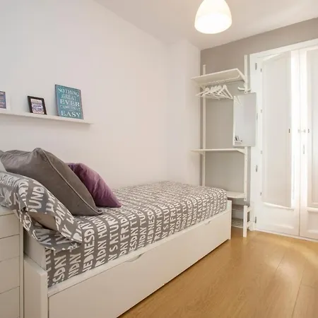 Luminoso En El Centro De Apartamento Cádiz