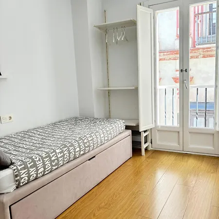 Luminoso En El Centro De Apartamento Cádiz