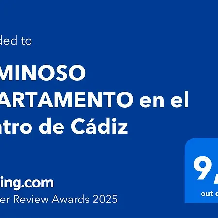 Luminoso En El Centro De Apartamento Cádiz